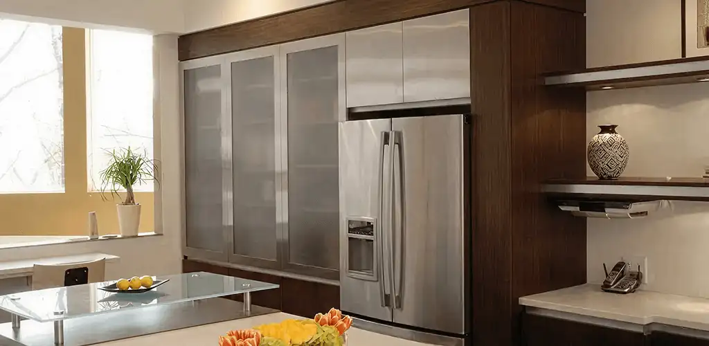 Cabinet door replacement and modern kitchen cabinet upgrade in Saint Petersburg, FL